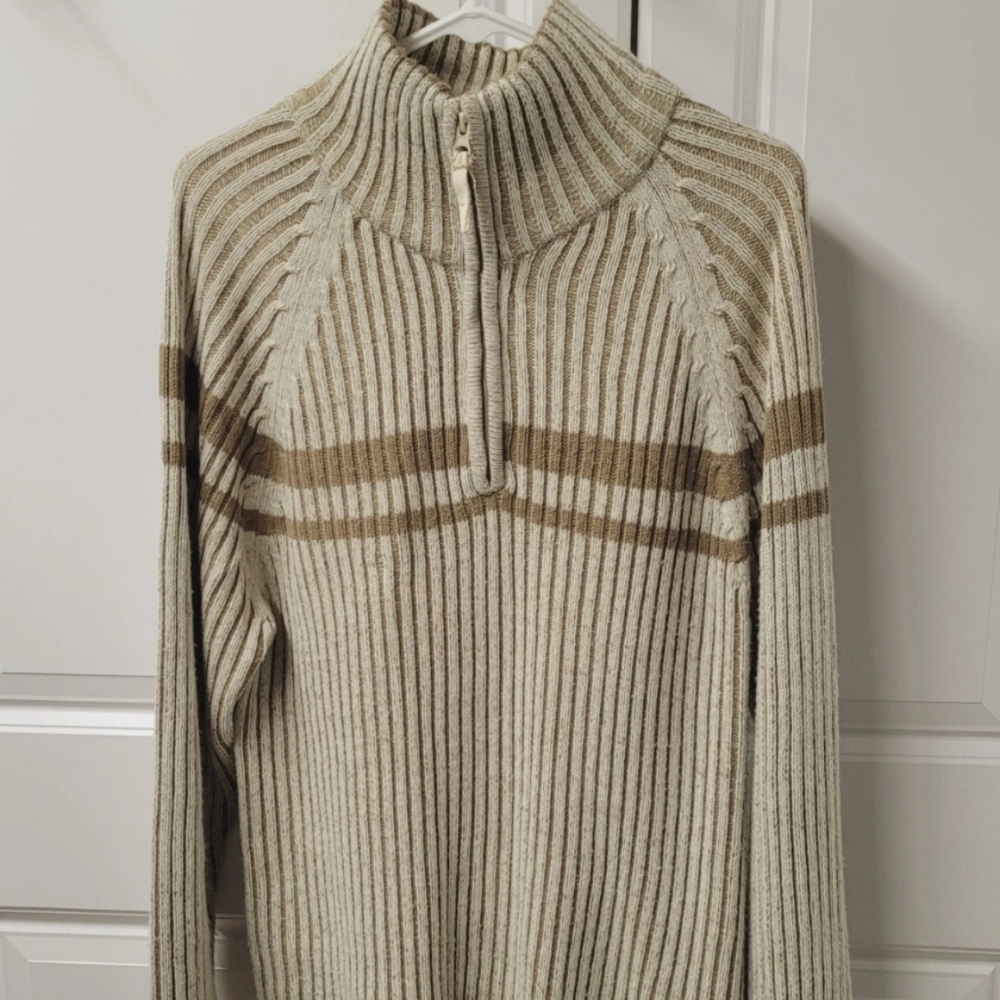 Carbon Sweater Men's Size: Medium 1/4 Zip
